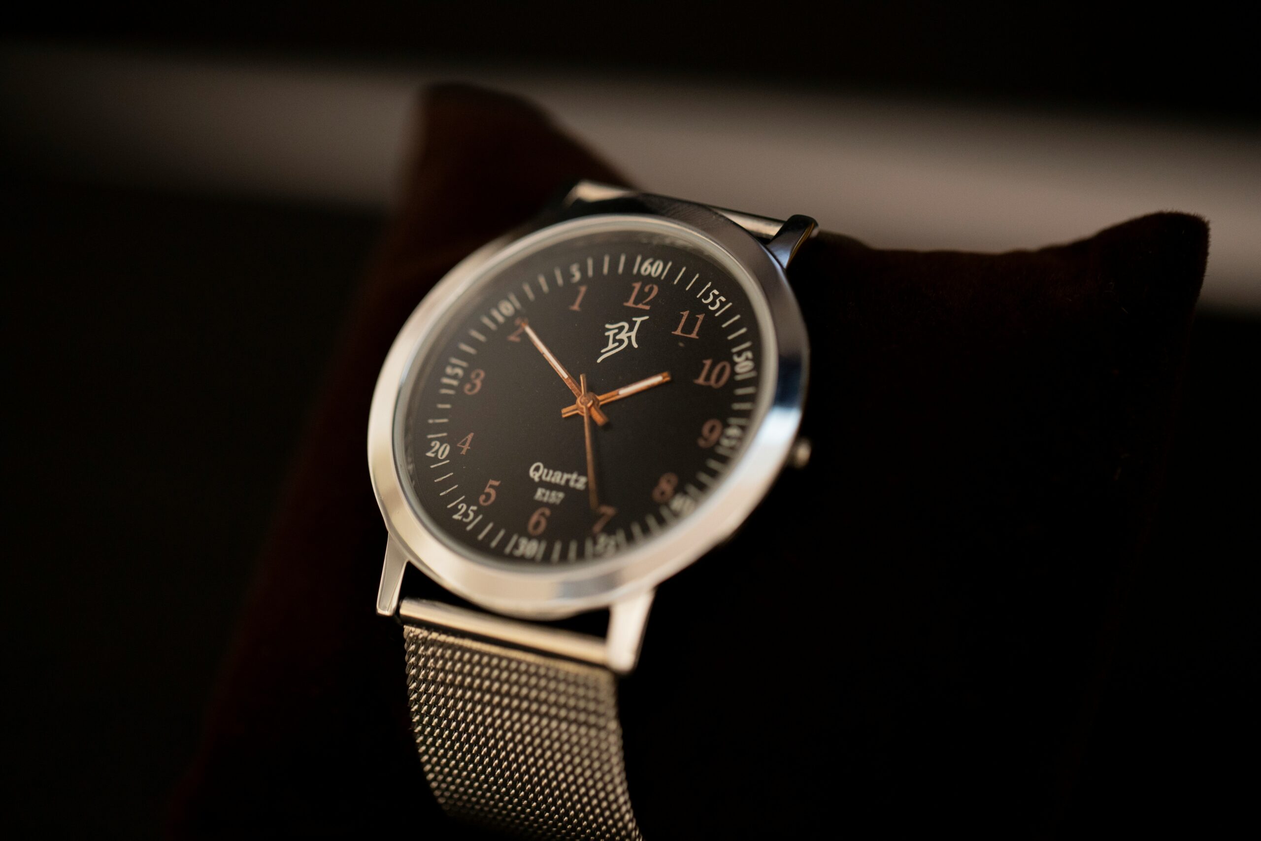 Top 5 Stylish Wrist Watches Under $100 in the USA